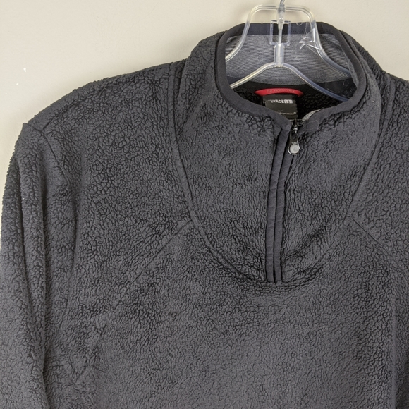 The North Face | Fuzzy Black 1/4 Zip Pullover -E88 - Picture 3 of 8